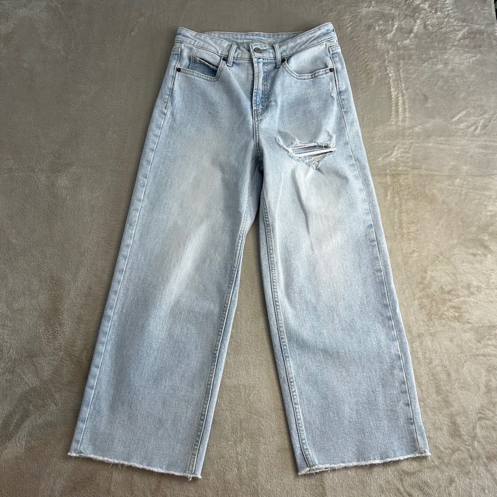 Old Navy Extra High-Rise Sky-Hi Wide-Leg Distressed Light Wash Jeans Size 2 - Picture 2 of 8